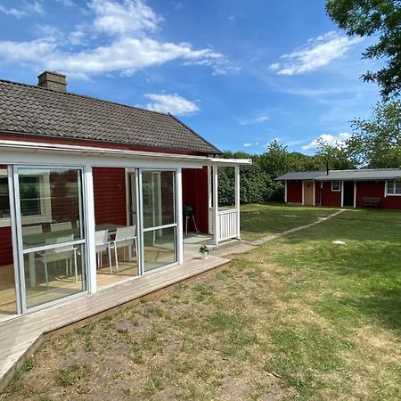 Charmig, Nyrenoverat Och Fullt Utrustad Stuga. Anpassad Foer Hundar, Naera Till Naturen Och Havet. Gangavstand Till Golfbana. คาลมาร์ ภายนอก รูปภาพ